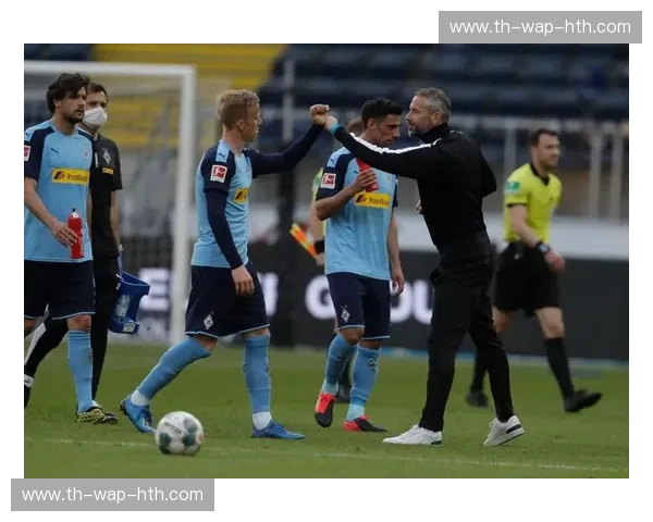 巅峰对决，绿茵激战：恒大vs沙尔克，一场足球盛宴等你来战！